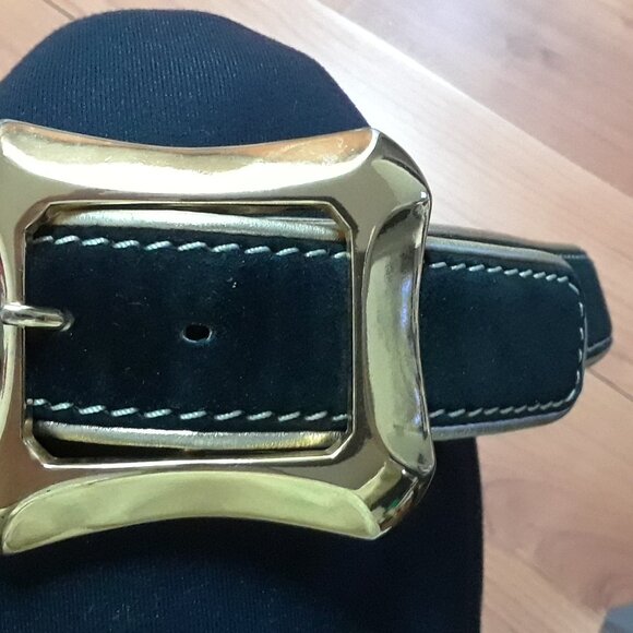 Black Faux Suede Belt With Large Gold Tone Buckle - Picture 1 of 9